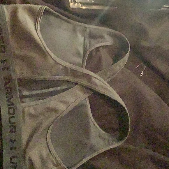 Underamour sports bra - Picture 3 of 3